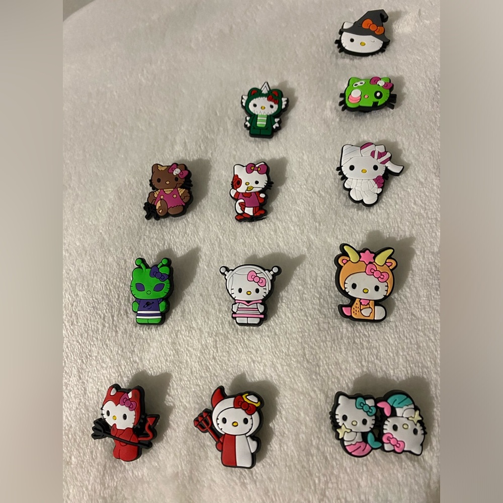 Random Hello Kitty Croc Charms - Picture 2 of 3